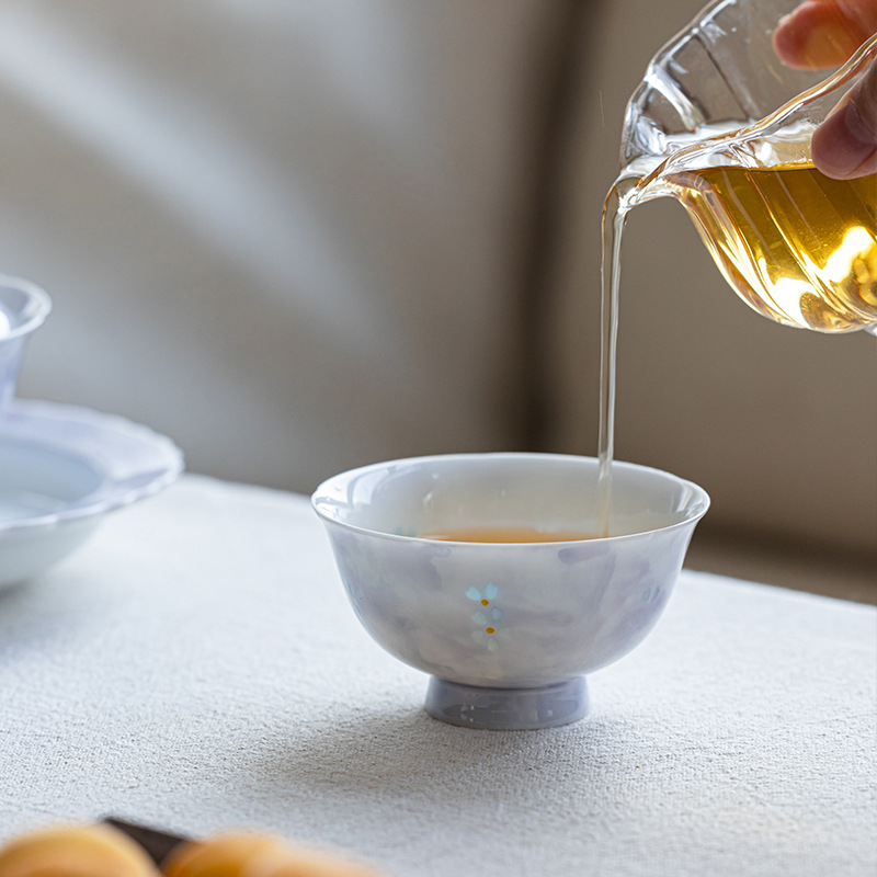玲珑镂空紫色主人杯手绘花朵单杯品茗杯创意陶瓷茶杯玲珑瓷茶杯