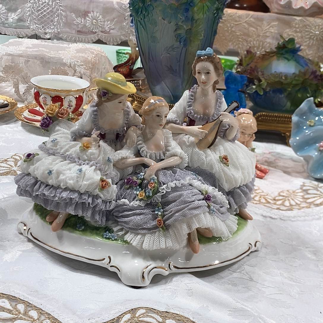 摆件重工蕾丝娃娃三人款礼盒装