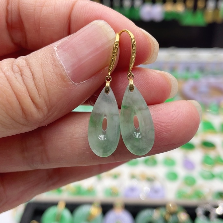 翡翠18K金镶嵌耳饰