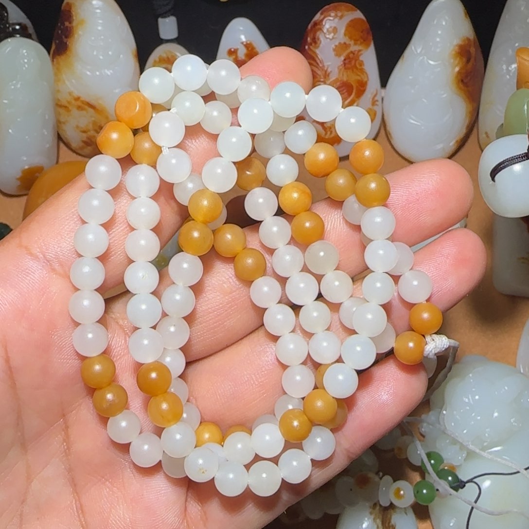 和田玉颈饰未镶嵌