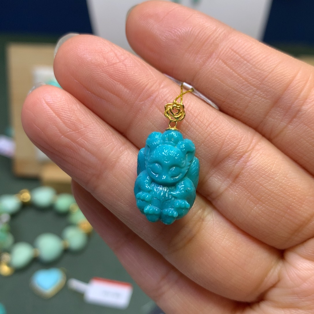 绿松石吊坠18K金镶嵌