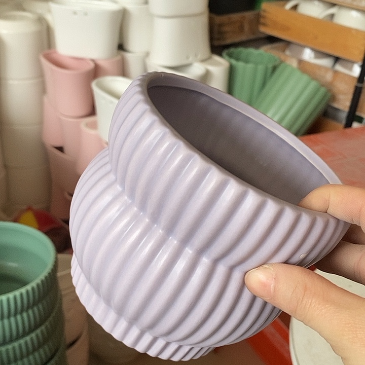 陶盆有孔 瑕疵针孔漏釉介意勿拍外口 12外高11