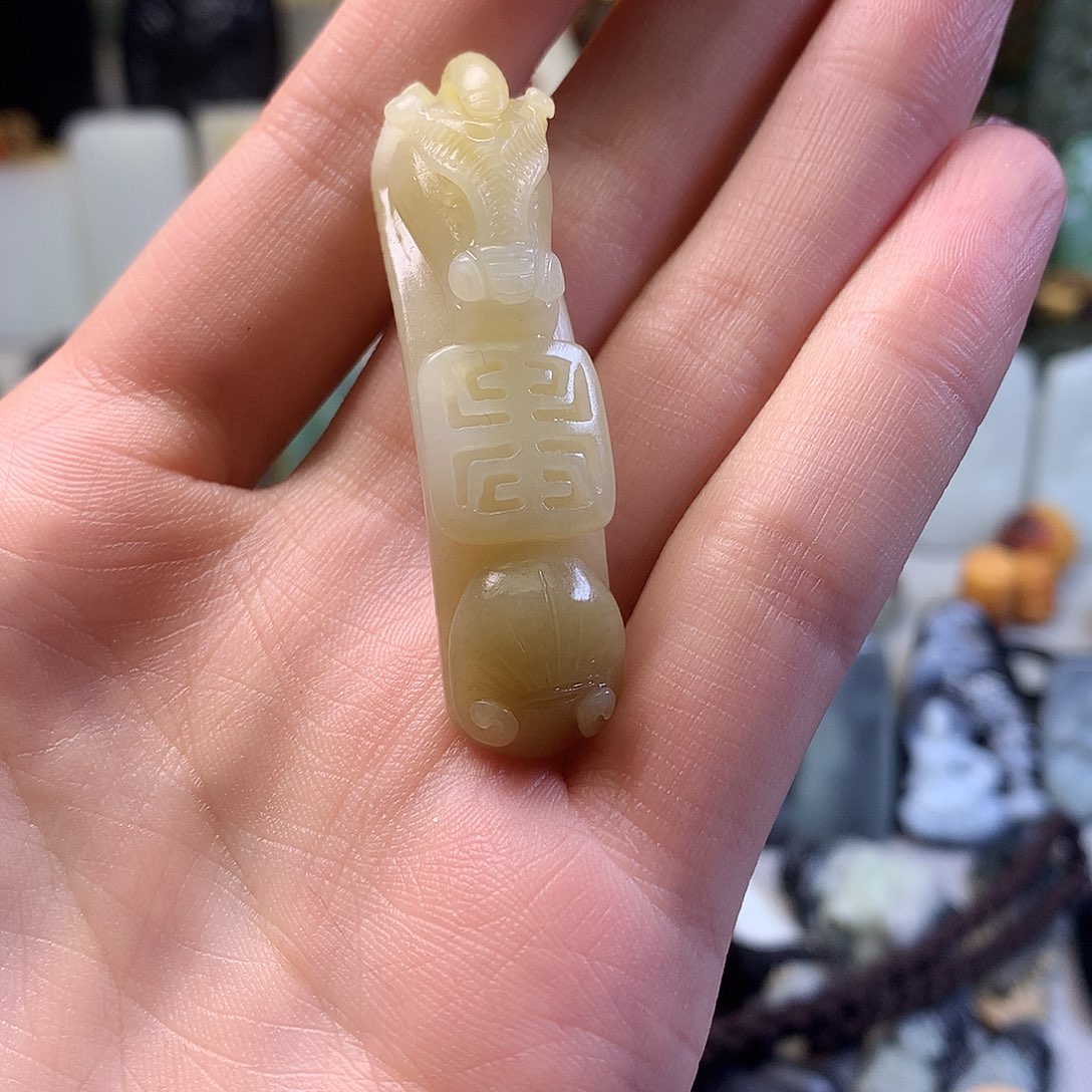 和田玉未镶嵌颈饰