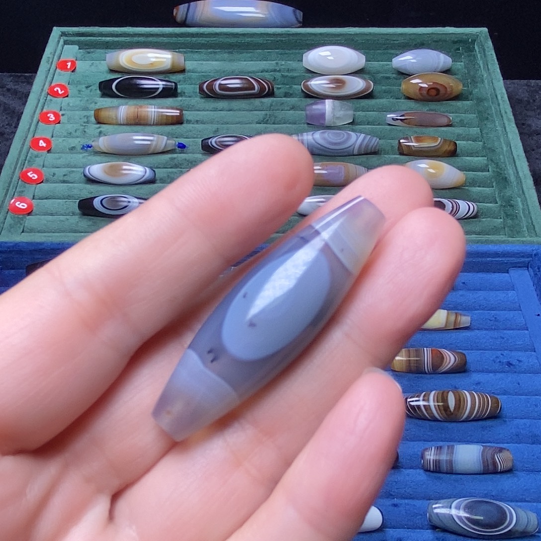 M****玛瑙/玉髓未镶嵌珠宝半成品