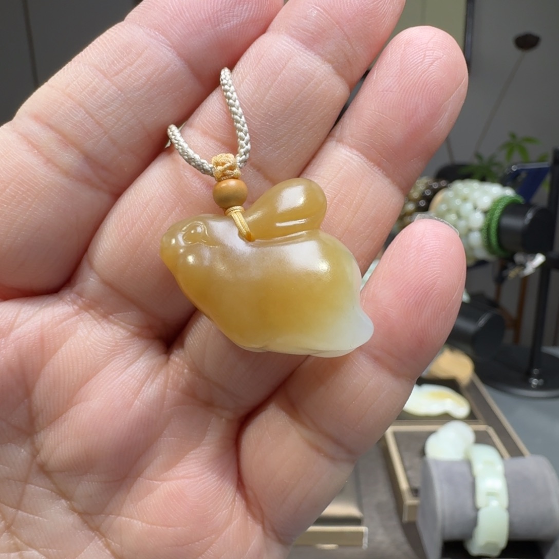 和田玉颈饰未镶嵌