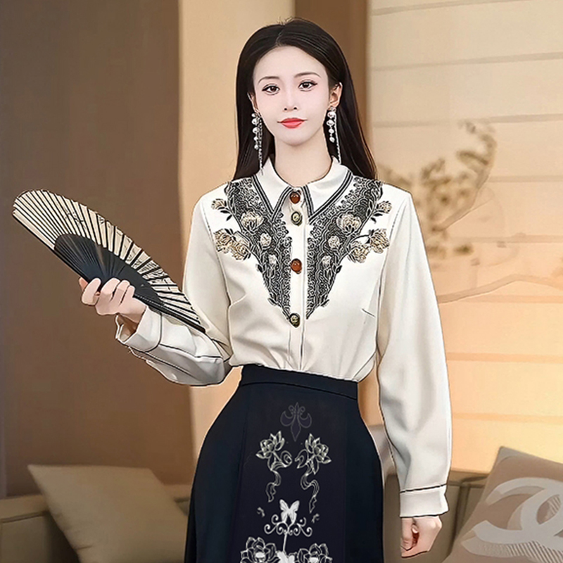 芙娜妮国内设计师品牌国风秋冬新款国风复古刺绣上衣F2333527A