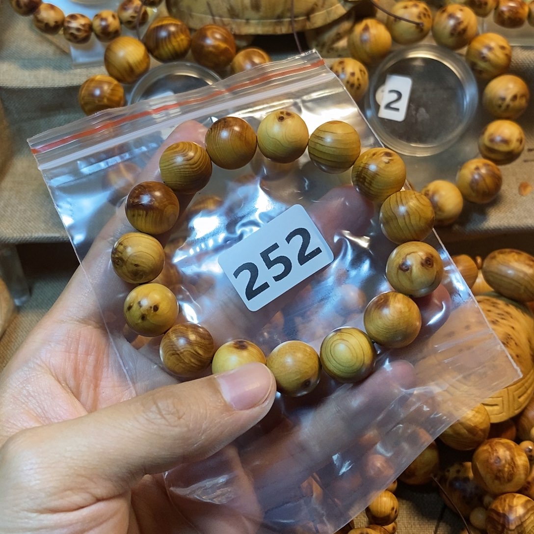 柏木（崖柏）?****?崖柏1.5–252