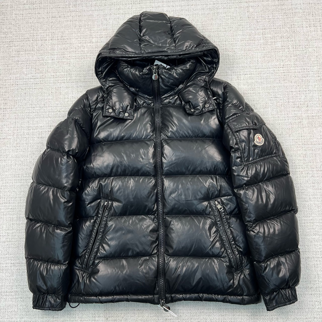95新 MONCLER maya 系列 短款高领亮面夹克羽绒服/尺码3/编号7564