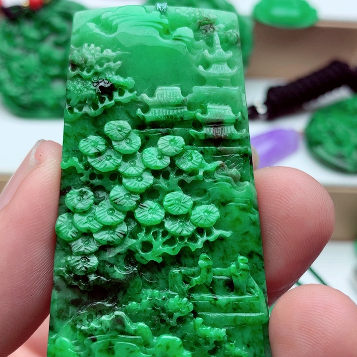 翡翠未镶嵌吊坠(不含链)