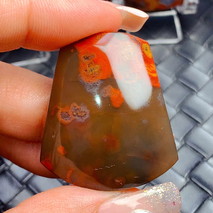 玛瑙/玉髓颈饰未镶嵌宝*