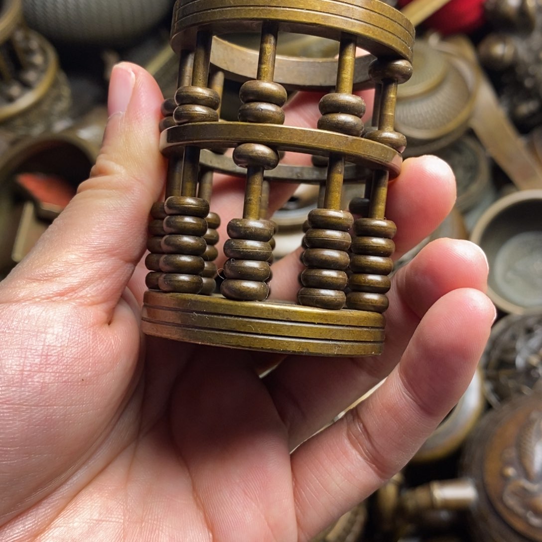 精美铜器做工精良