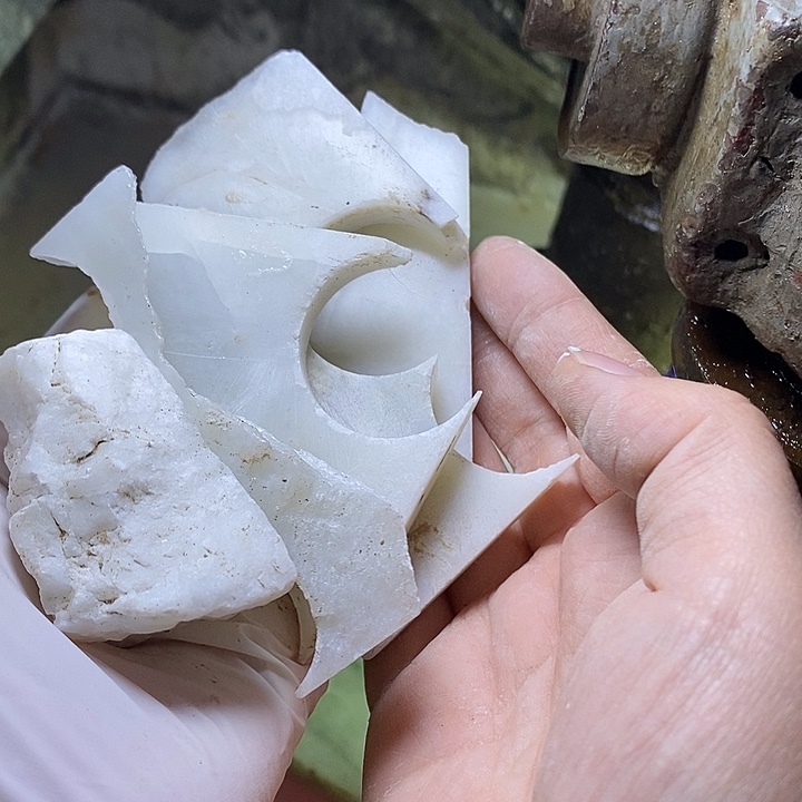 和田玉未镶嵌颈饰多样性发其一