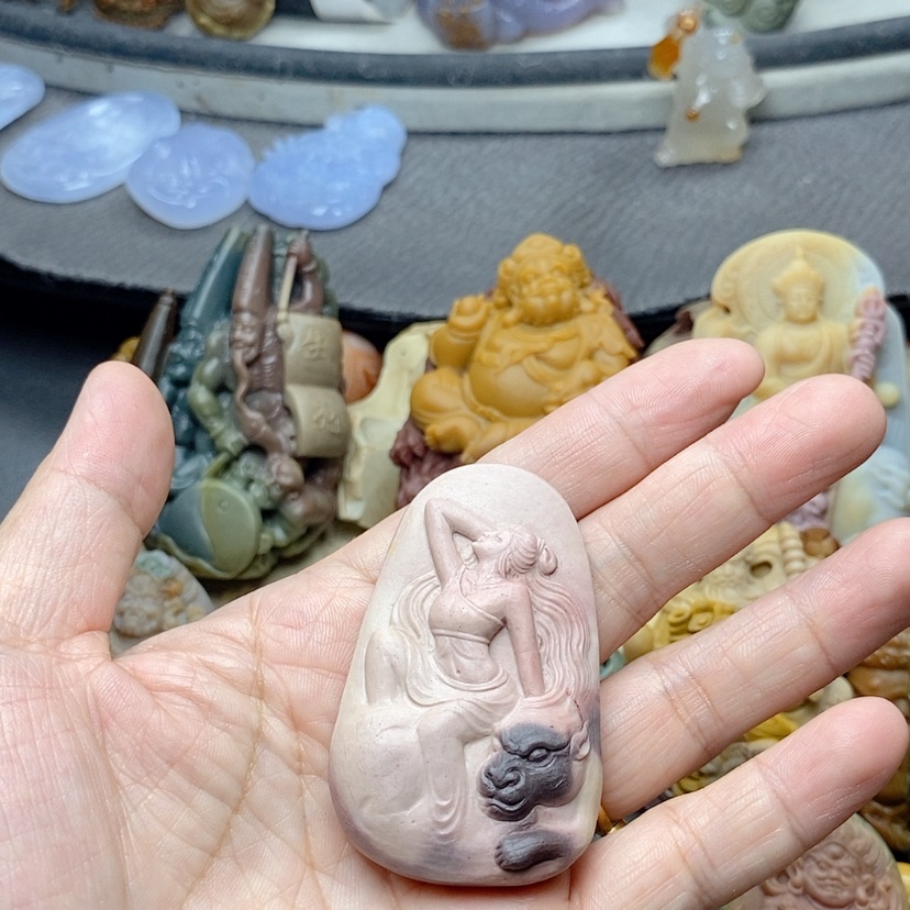 【闪购商品】定制石英质玉吊坠未镶嵌