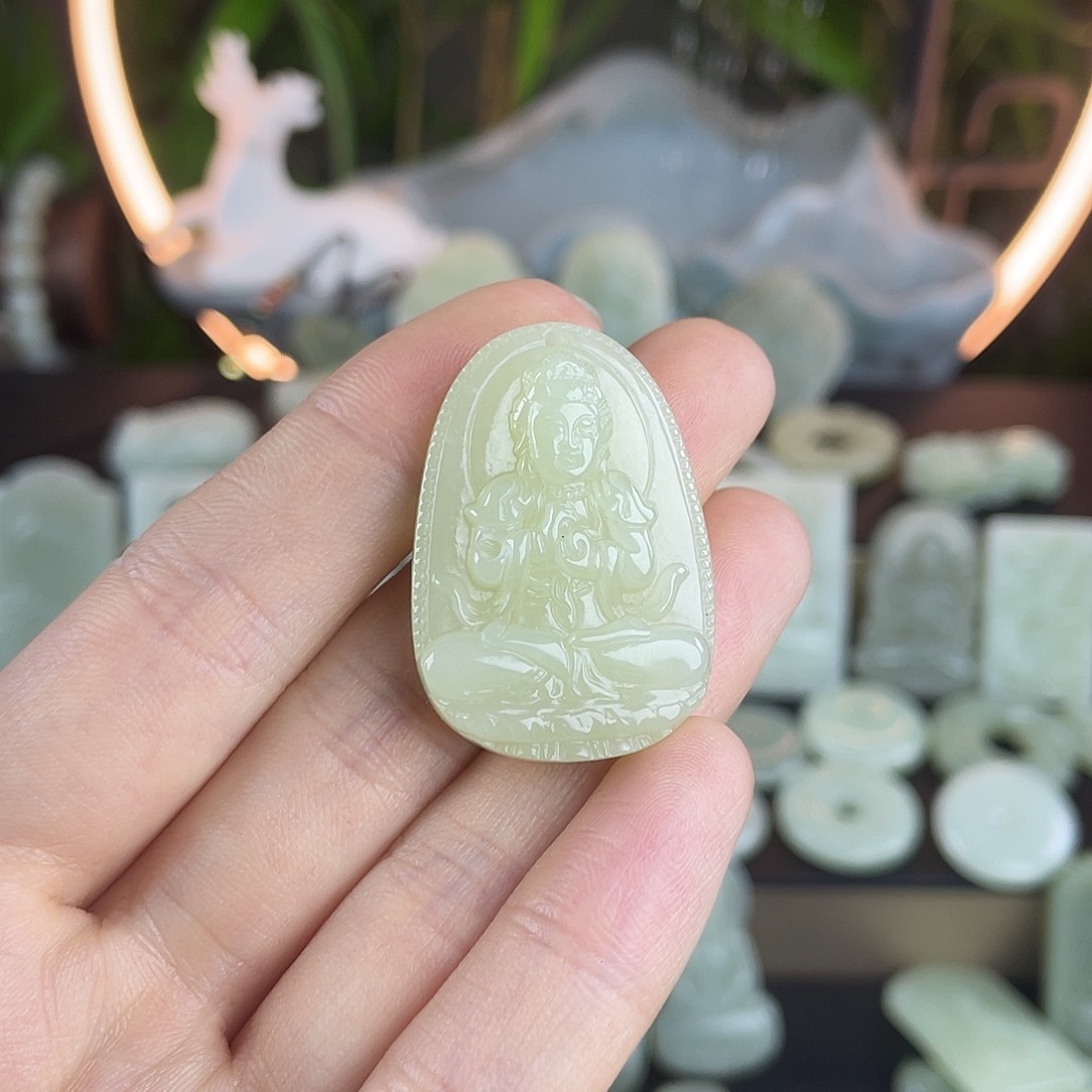 和田玉颈饰未镶嵌