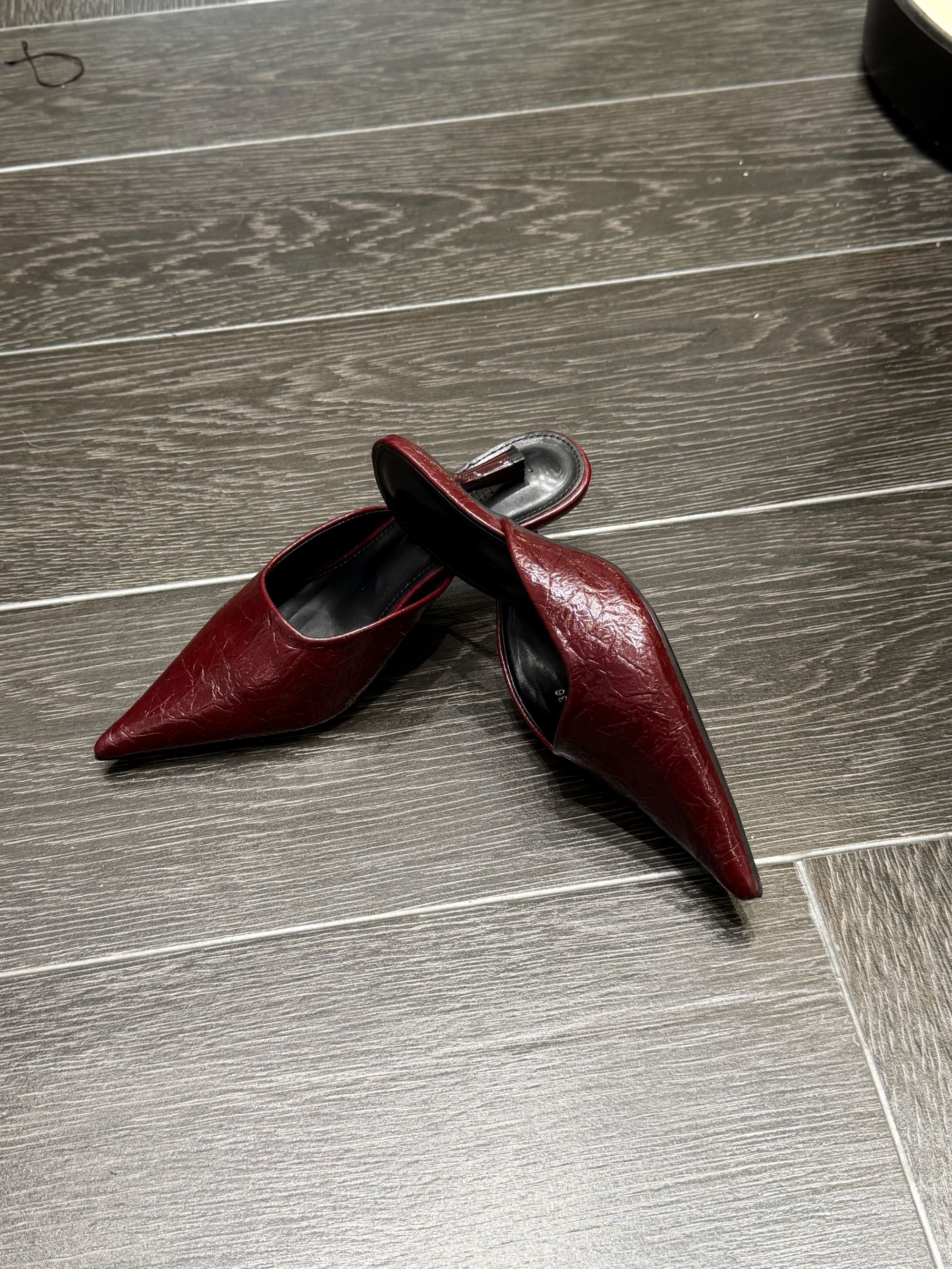 大气元（鞋子）尖头时尚个性褶皱感鞋#G0004