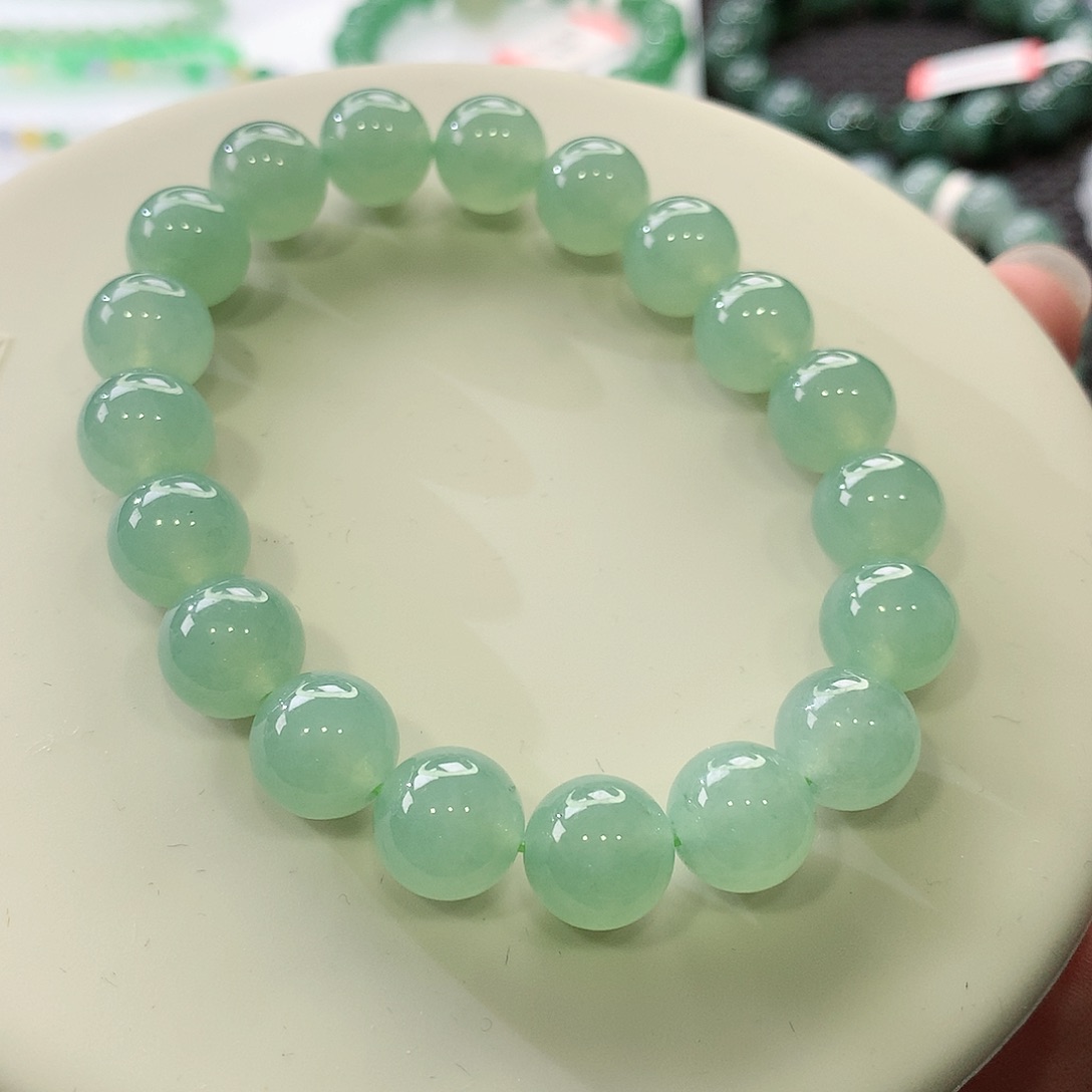 翡翠手链未镶嵌翡翠