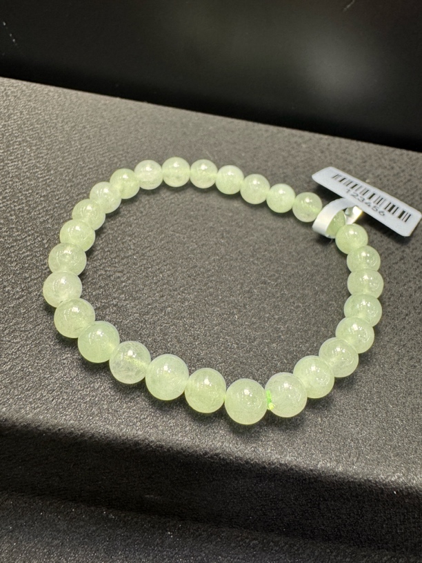 缅甸翡翠A货珠珠手串 尺寸卡6.4