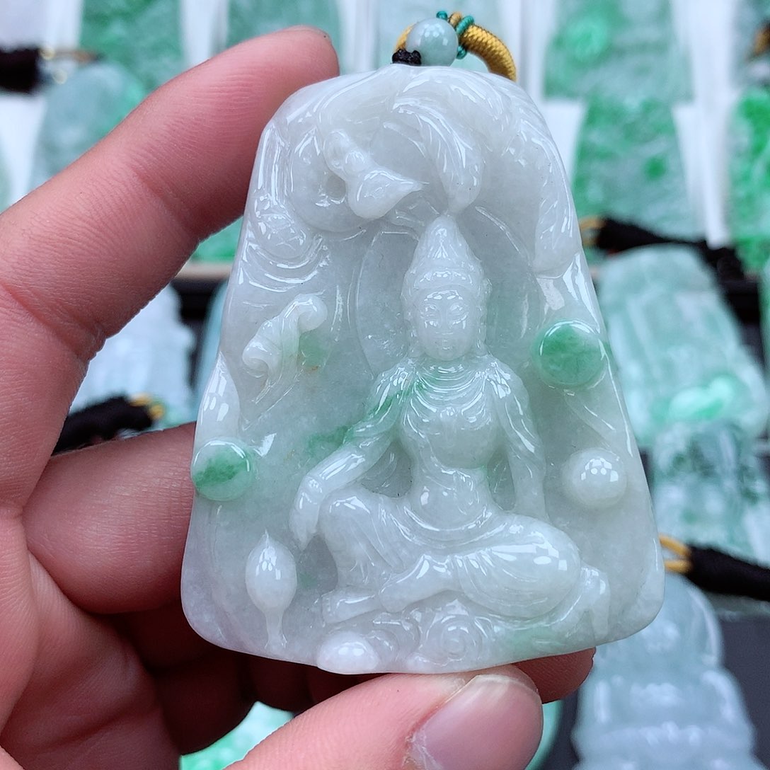 翡翠颈饰未镶嵌翡翠吊坠