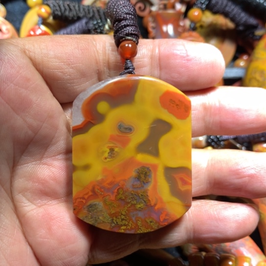 玛瑙/玉髓颈饰未镶嵌