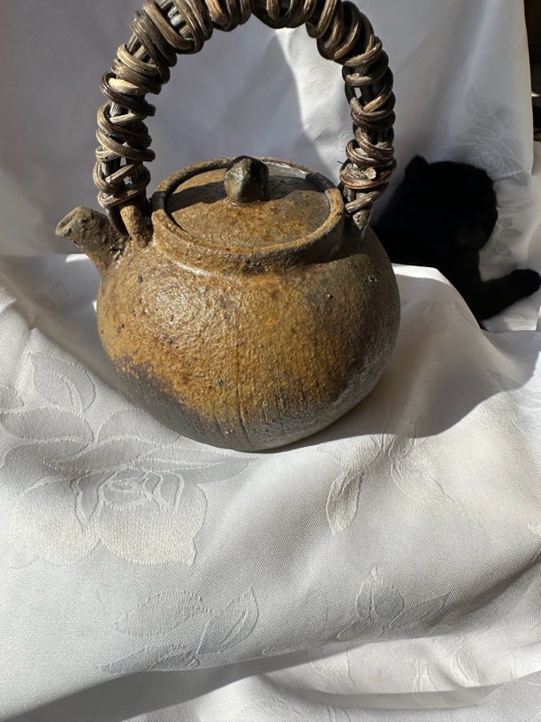 原矿泥料纯手工制作柴烧复古藤编提梁壶容量600左右