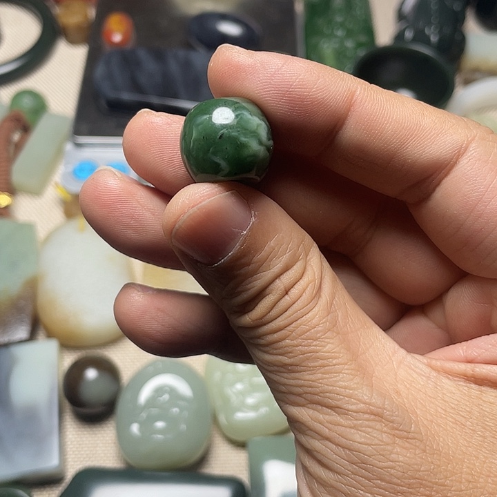 和田玉（糖玉）未镶嵌颈饰