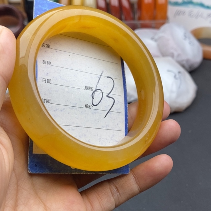 石英质玉未镶嵌手镯