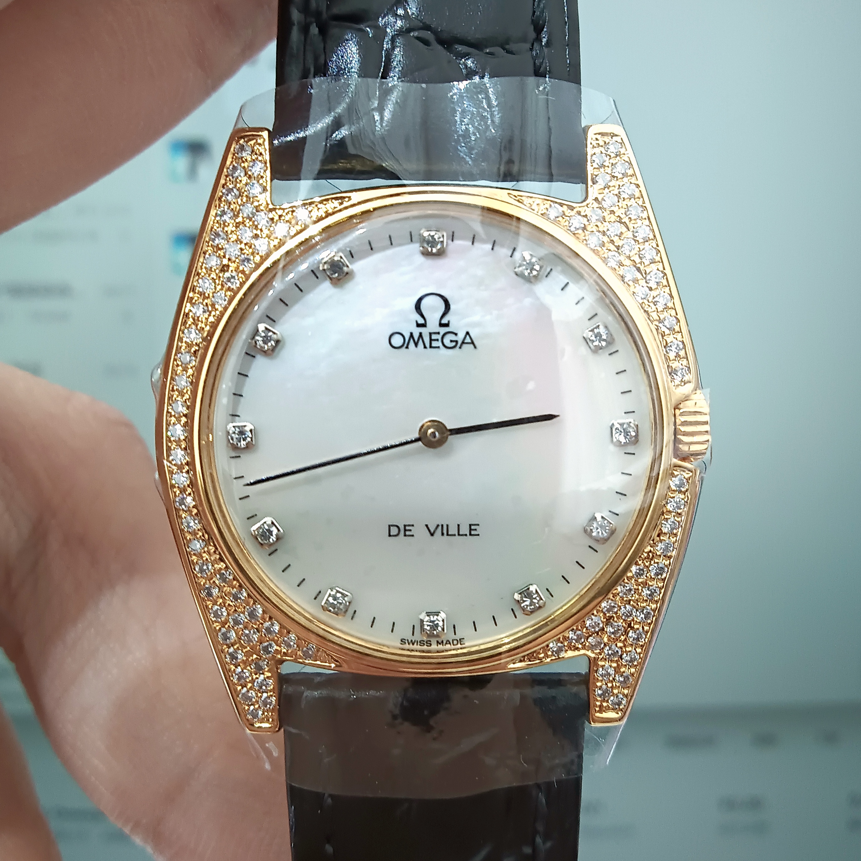 95新 Omega/欧米茄 手动机械表后镶钻盘32x28带18/256101836