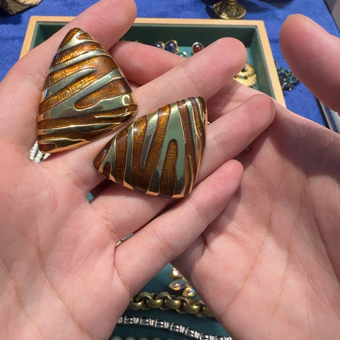 琉璃纯铜合金瑕疵