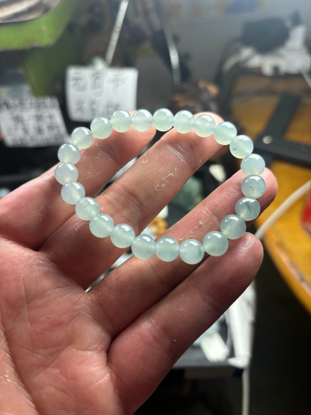 缅甸翡翠冰种天空蓝卡8 23粒