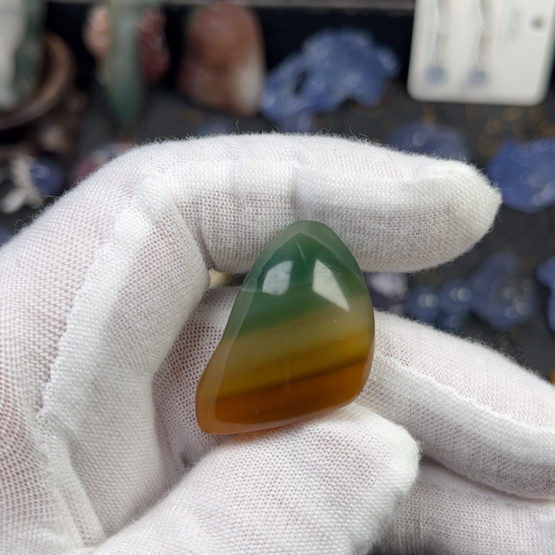 玛瑙/玉髓未镶嵌颈饰高跟鞋随形吊坠