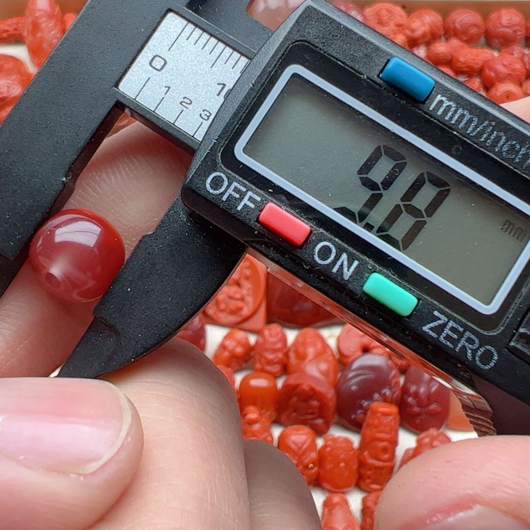 南红玛瑙配饰未镶嵌