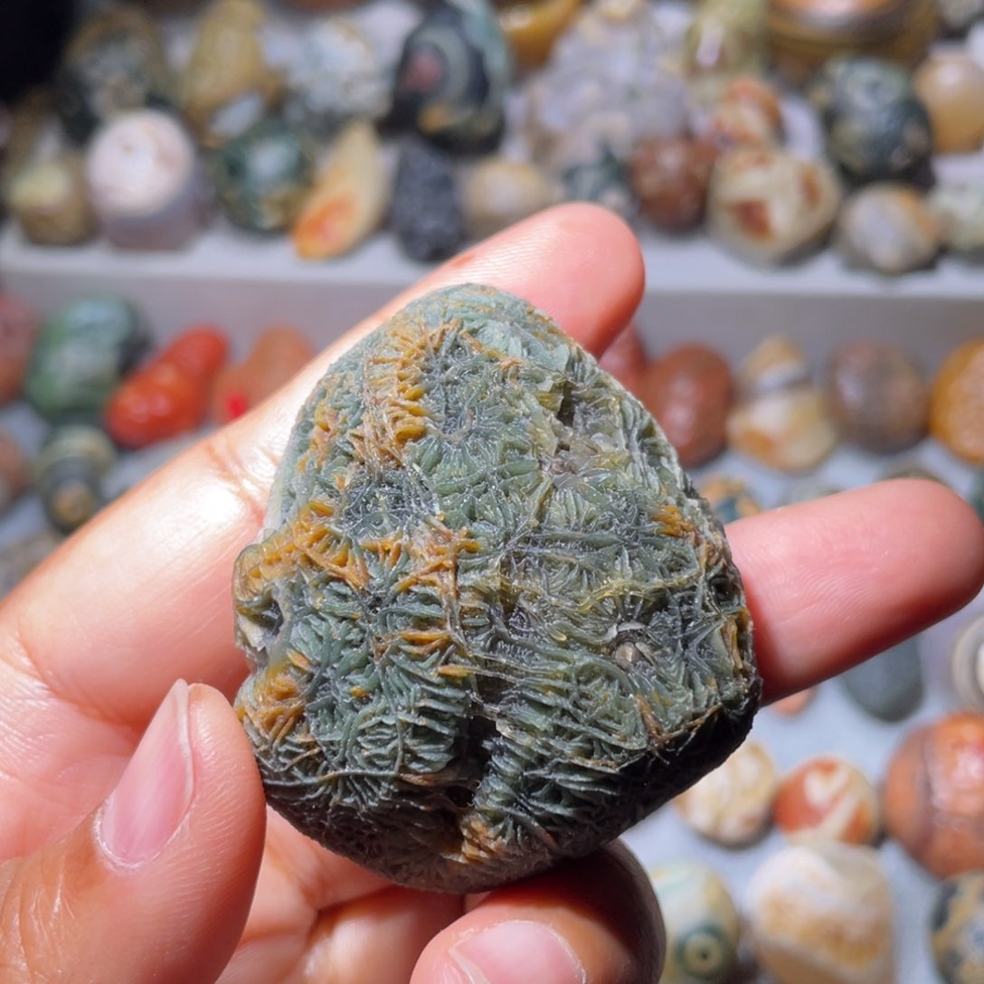 戈壁石戈壁石黑山
