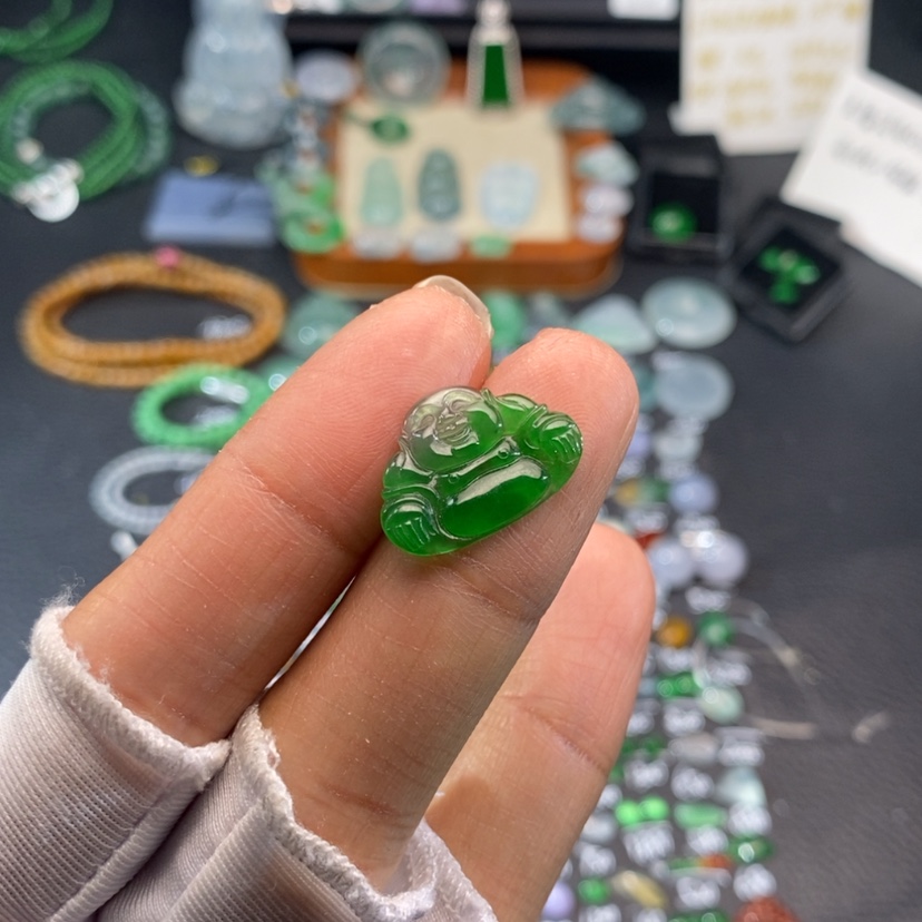 【闪购商品】翡翠挂件未镶嵌佛