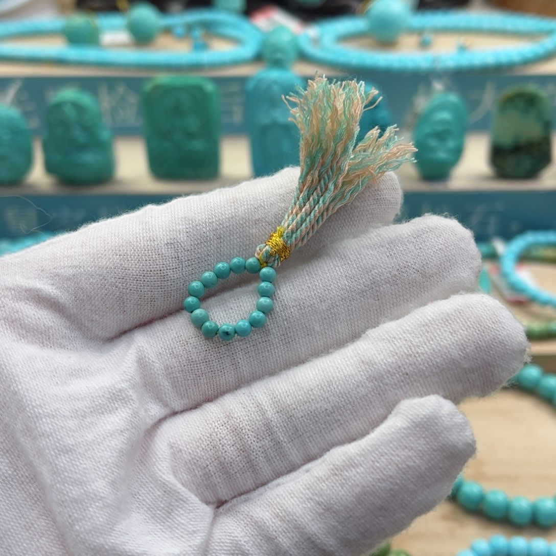 绿松石配饰未镶嵌