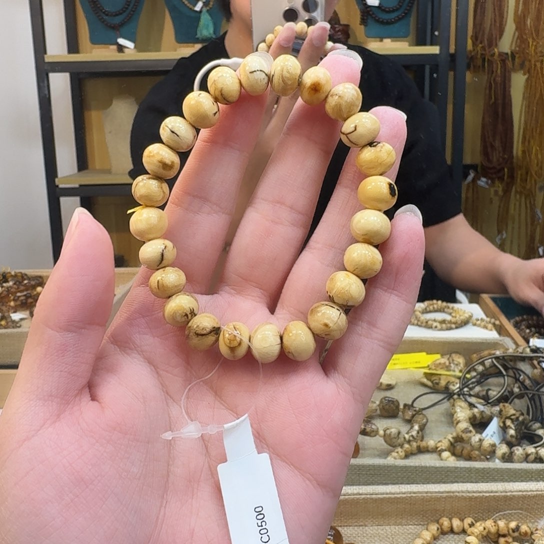 战***士琥珀未镶嵌裸石抚顺琥珀9mm干白