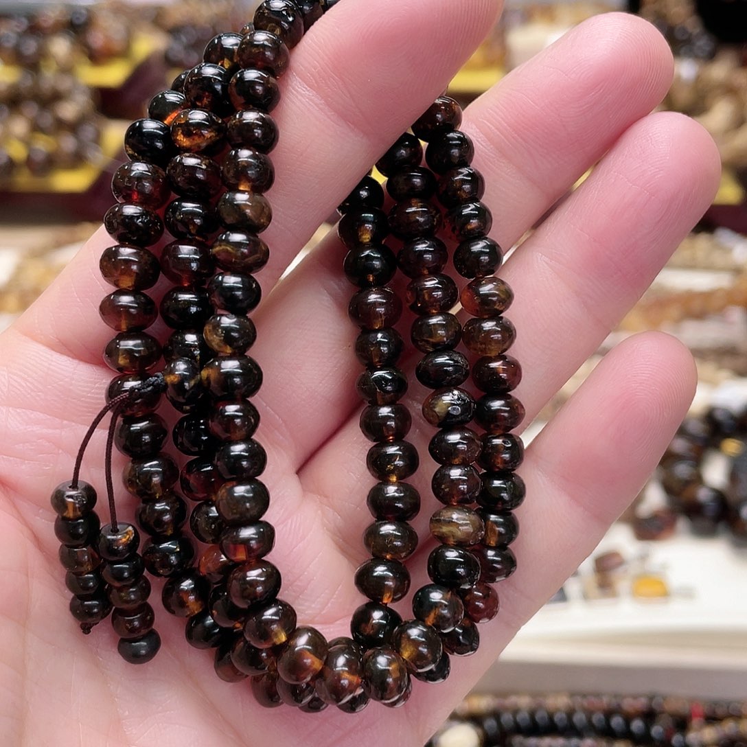 琥珀裸石未镶嵌大