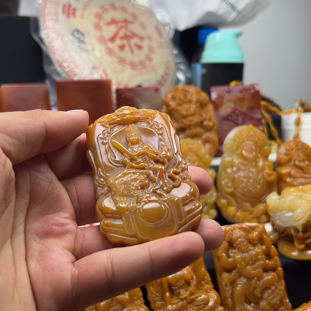 石英质玉（黄龙玉）未镶嵌hly