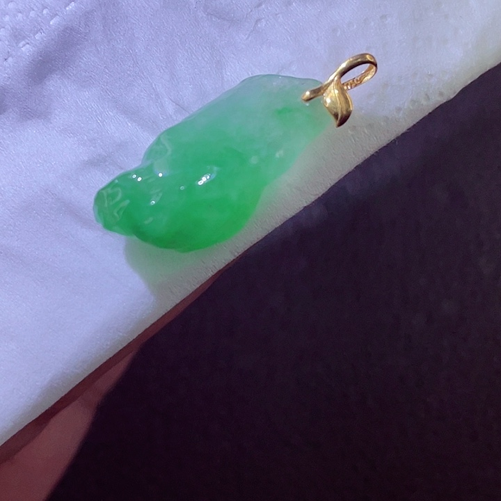 翡翠18K金镶嵌颈饰翡翠