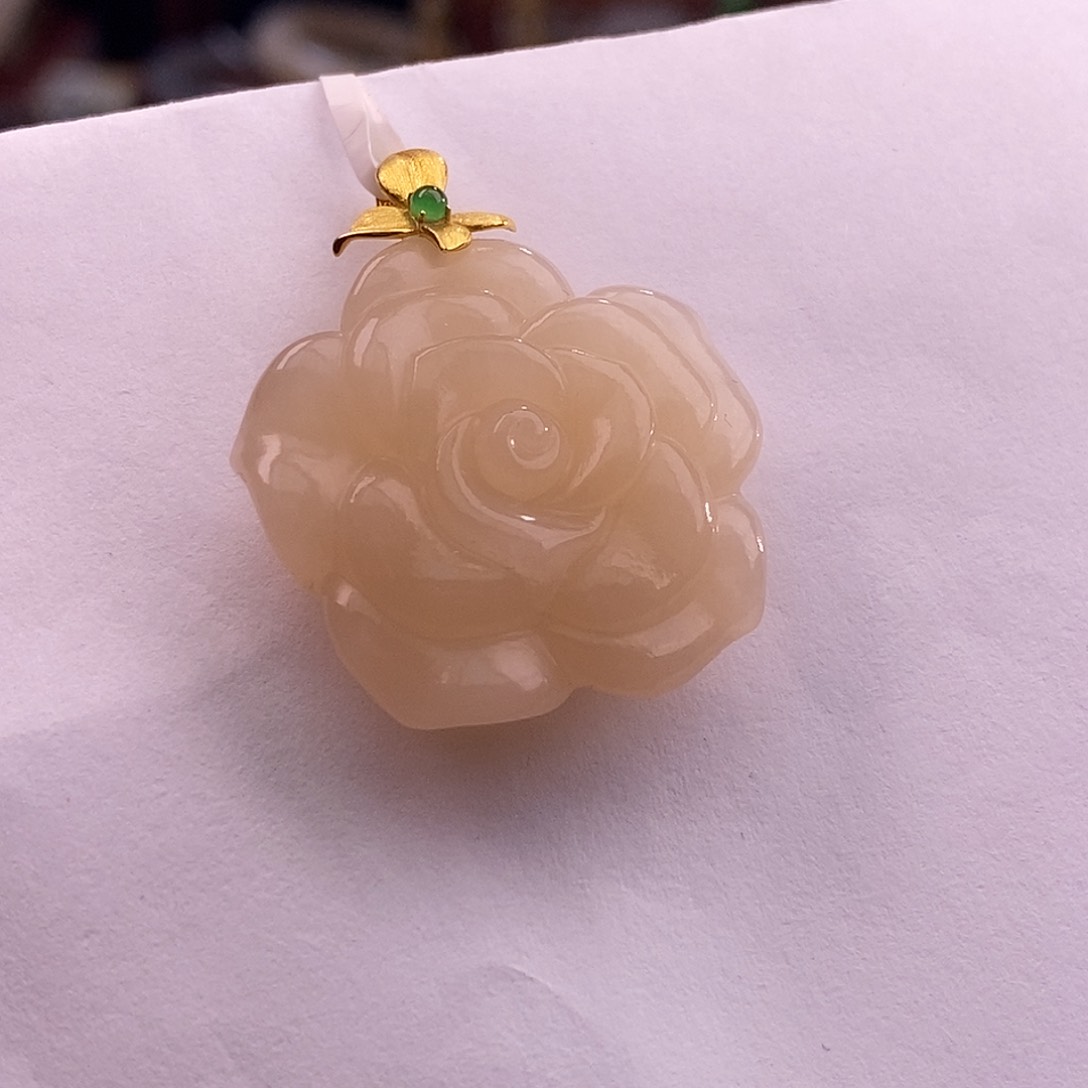 未镶嵌和田玉挂件毕业级老坑料浓红粉18.k.吊坠