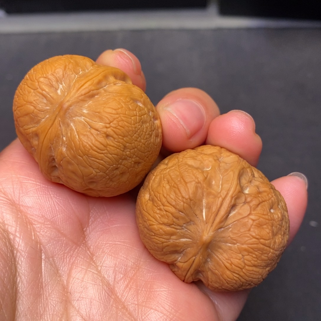 文玩核桃把件秦岭核桃