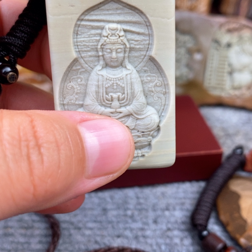 【闪购商品】原石雕刻手把件