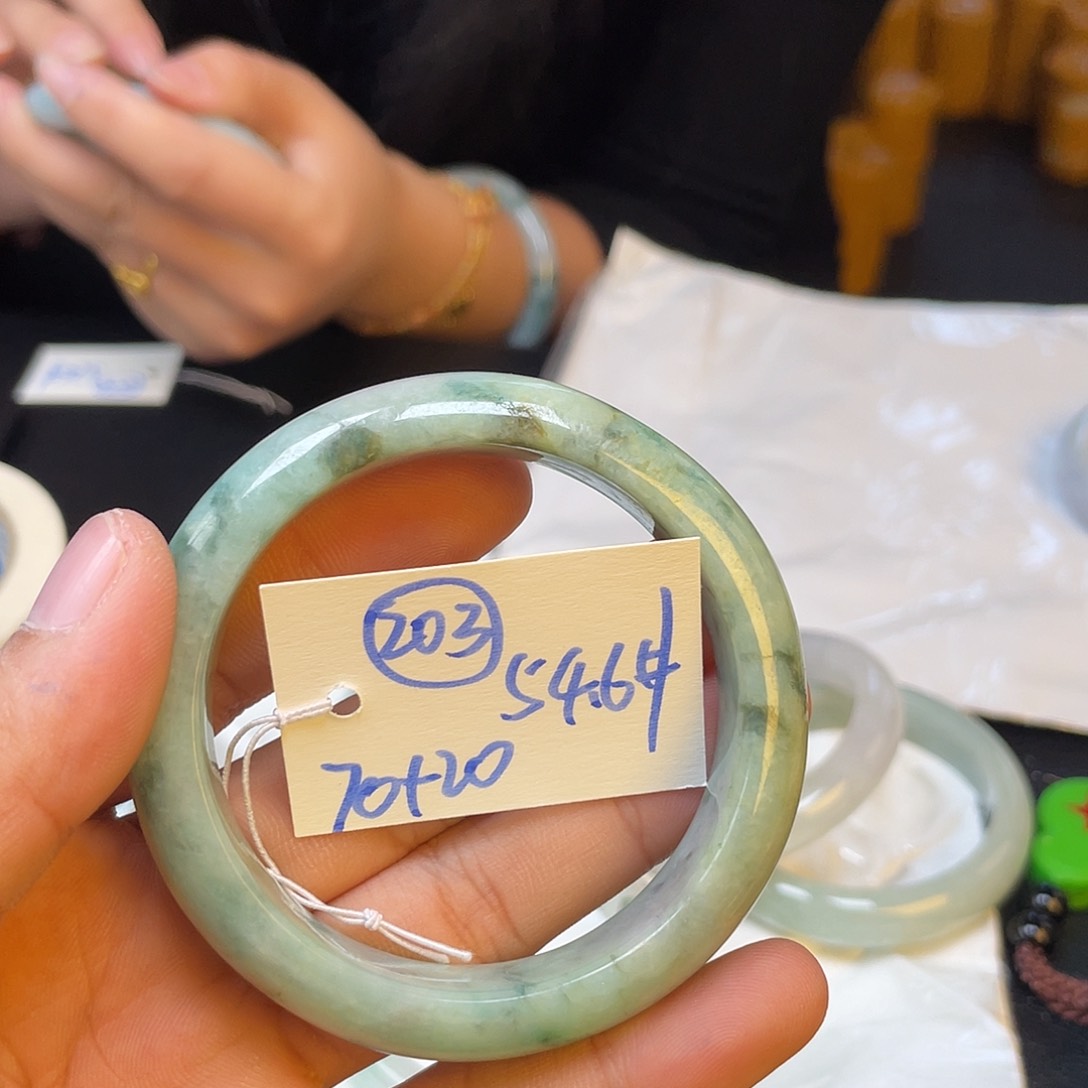 未镶嵌手镯翡翠203