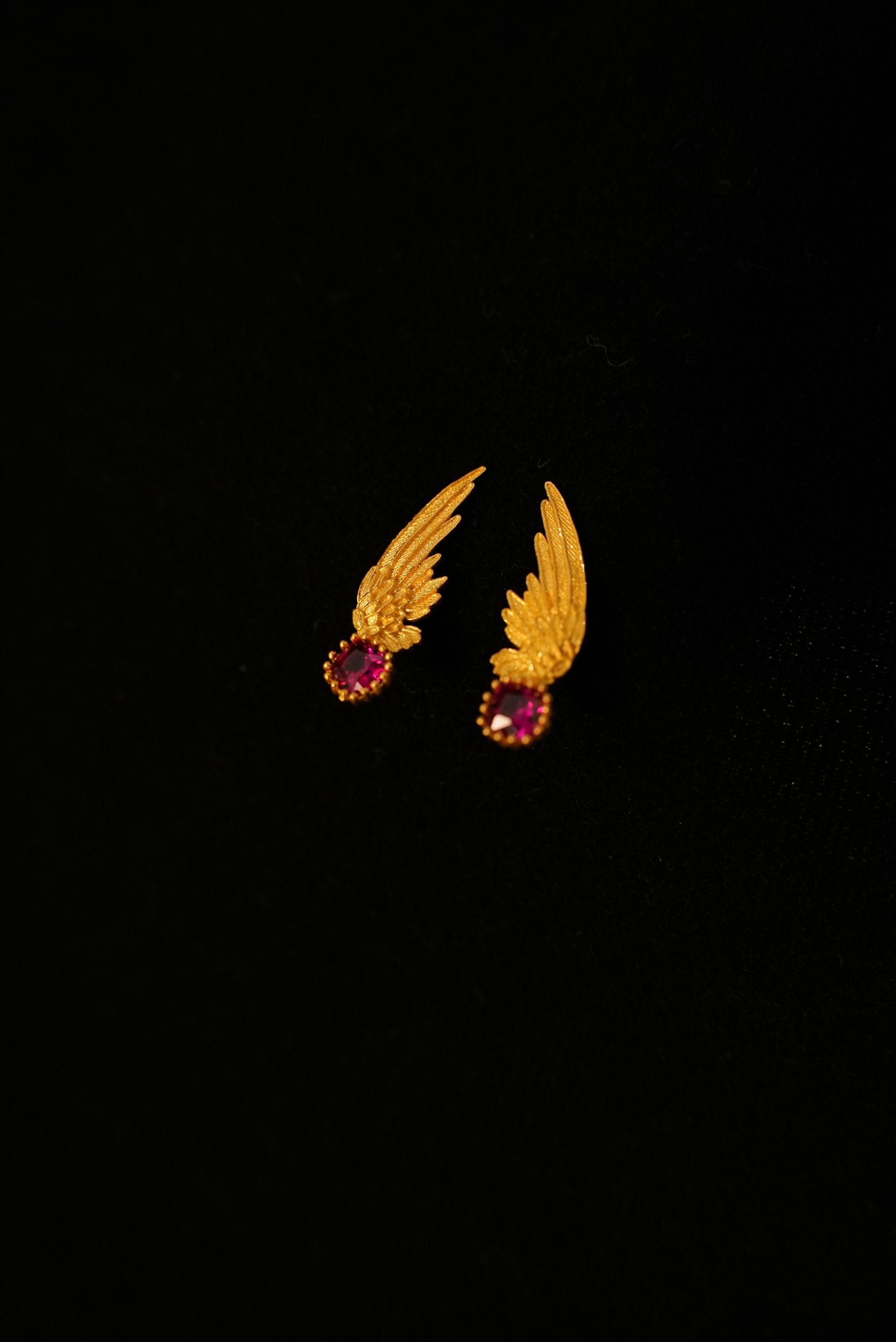 鳳喆古法錾刻精品工艺设计师款国风日常翅膀耳钉（一对）足金999