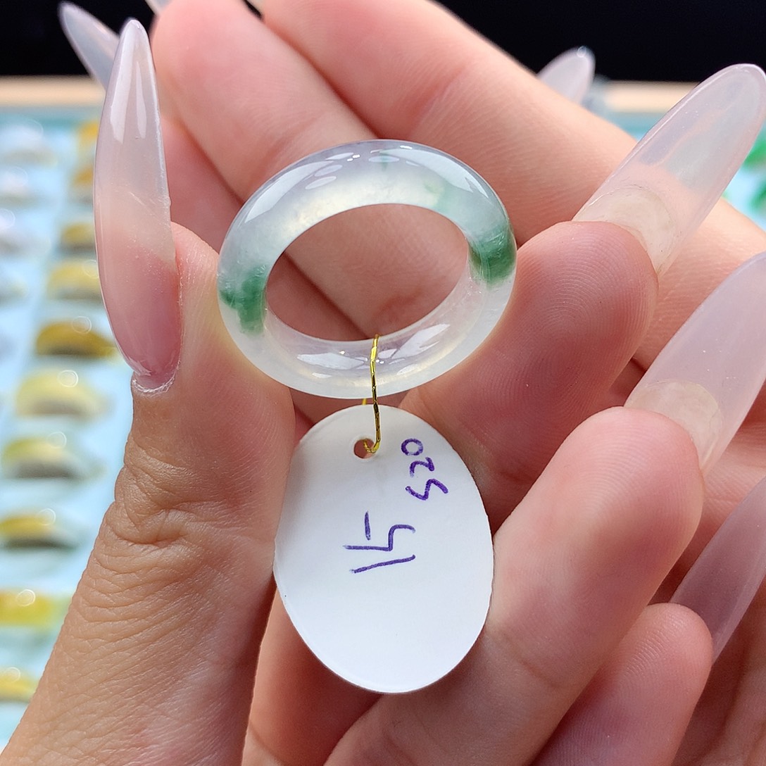 翡翠戒指未镶嵌15圈