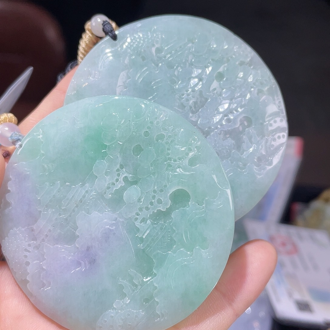 颈饰未镶嵌翡翠一个