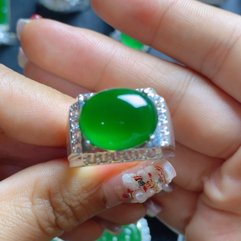 【闪购商品】翡翠挂件未镶嵌蛋面