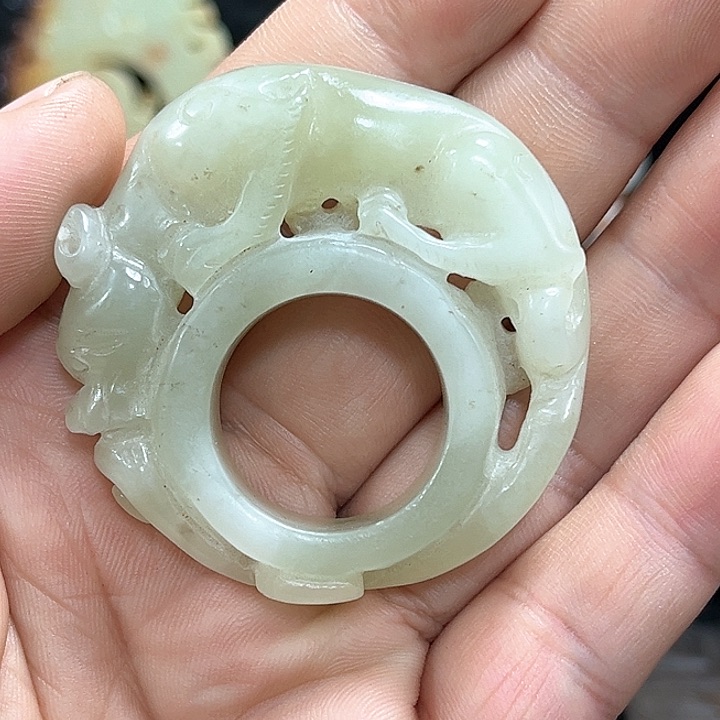 和田玉挂件未镶嵌亚*湾