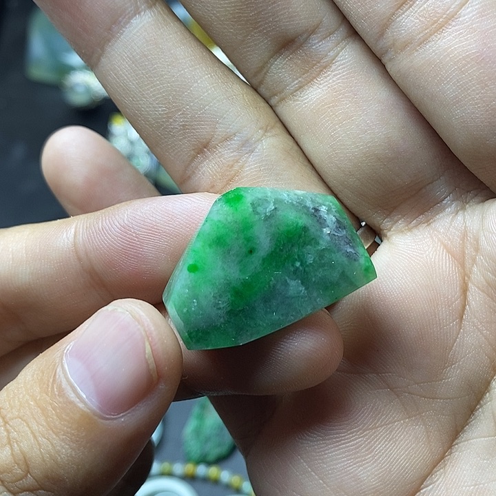 定制翡翠未镶嵌翡翠