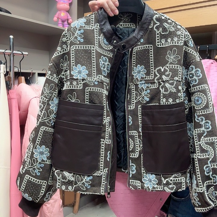 女装皮配布皮衣咖色