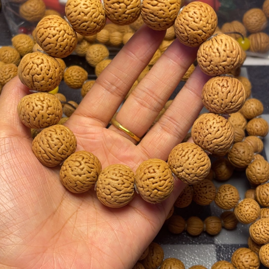 桃核吊坠s****e21.5白月光手串